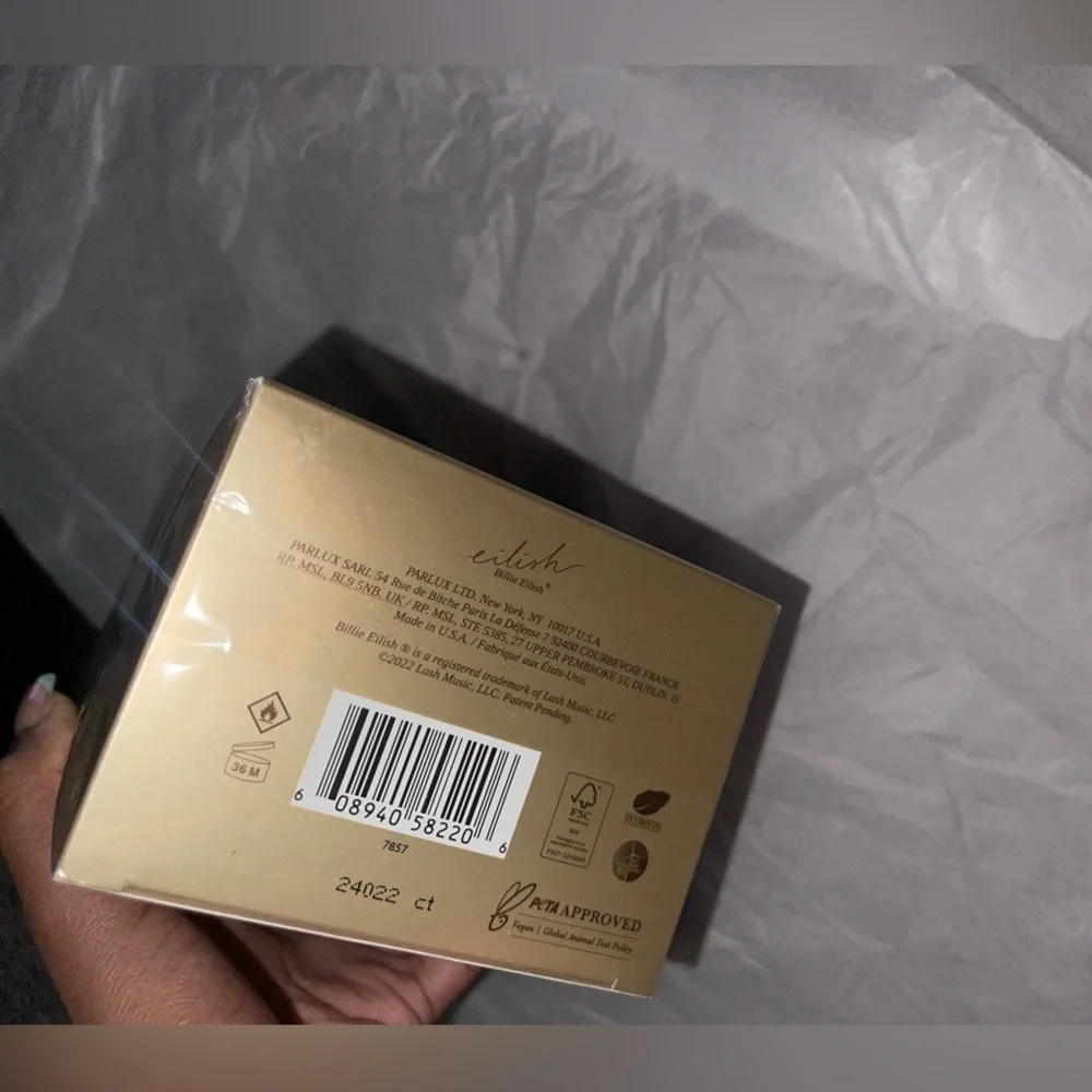 Billie Eilish Perfume - Picture 4 of 9